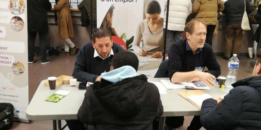 Depuis 9 ans maintenant Habitat & Humanisme organisme un forum pour regrouper en un même lieu les acteurs de l'emploi, des employeurs et des demandeurs d'emploi.